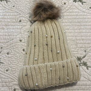 BRAND NEW BEANIE WITH TAGS